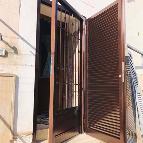 Servizi infissi a Foggia produzione infissi, persiane e opere in ferro, esposizione serramenti e porte Infissi Dimatteo