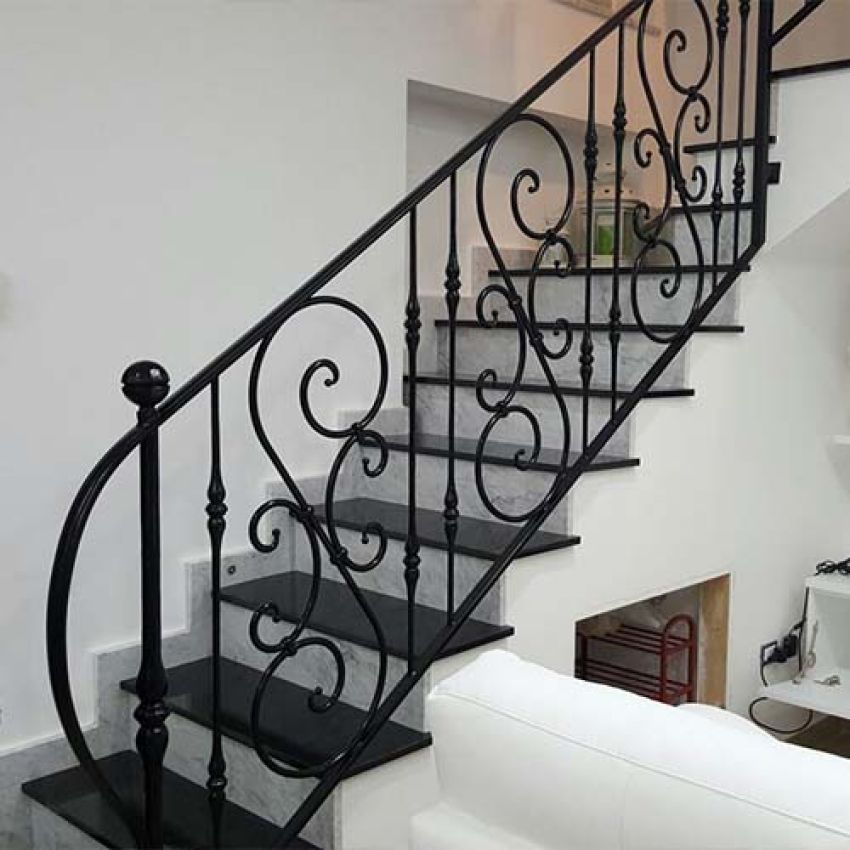 Servizi infissi a Foggia produzione infissi, persiane e opere in ferro, esposizione serramenti e porte Infissi Dimatteo